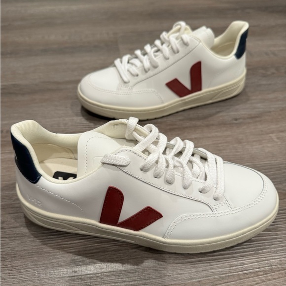 Veja V-12 White Navy Red Lace Up Leather Sneakers - Picture 2 of 9